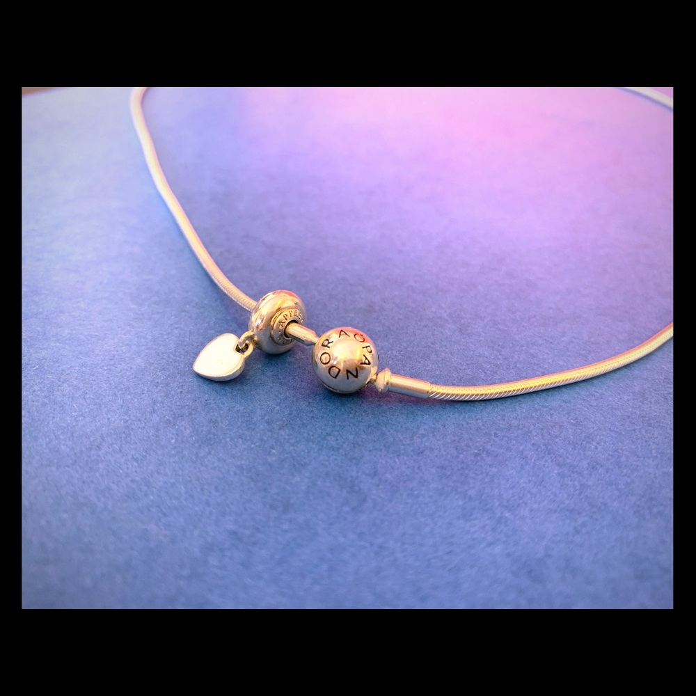 Authentic 23” pandora essence chain/heart pendant